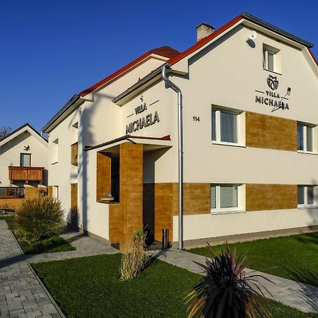Villa Michaela Bešeňová エクステリア 写真