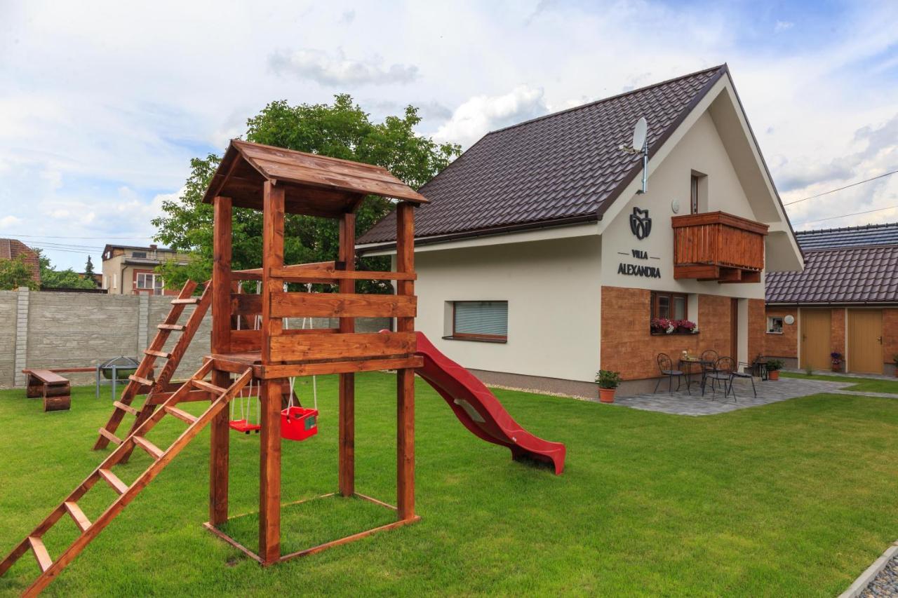 Villa Michaela Bešeňová エクステリア 写真